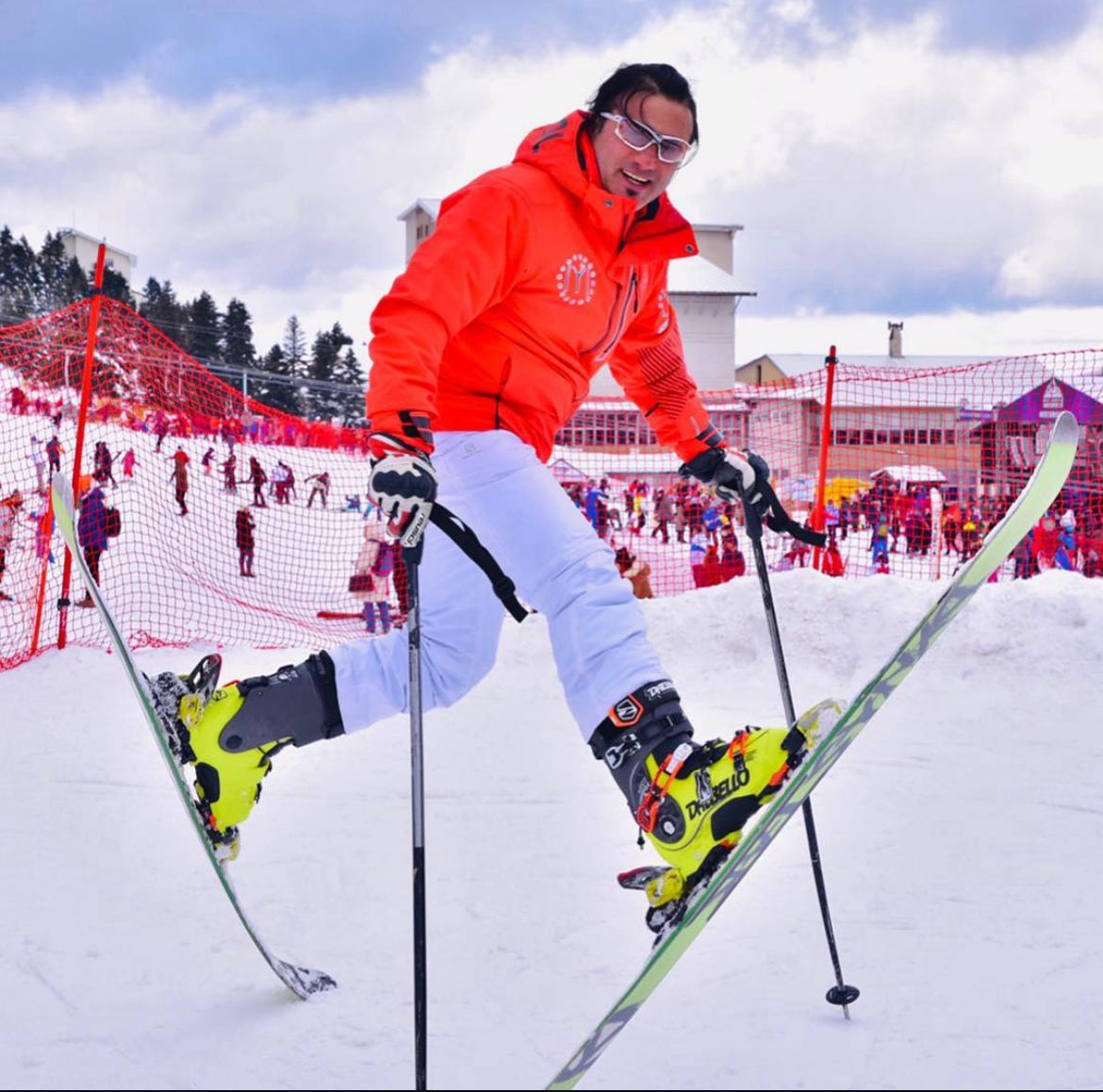 Rasim Hoca dinamik kayak pozisyonu - Uludağ kayak eğitimi
